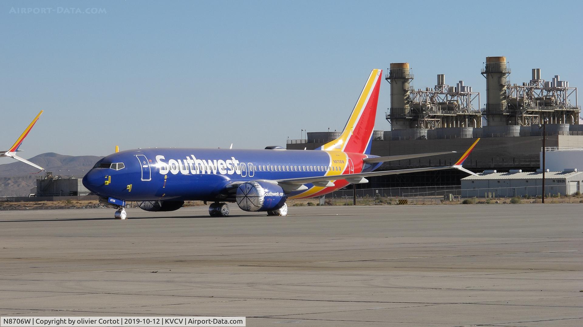 N8706W, 2017 Boeing 737-8 MAX C/N 42559, stored at victorville