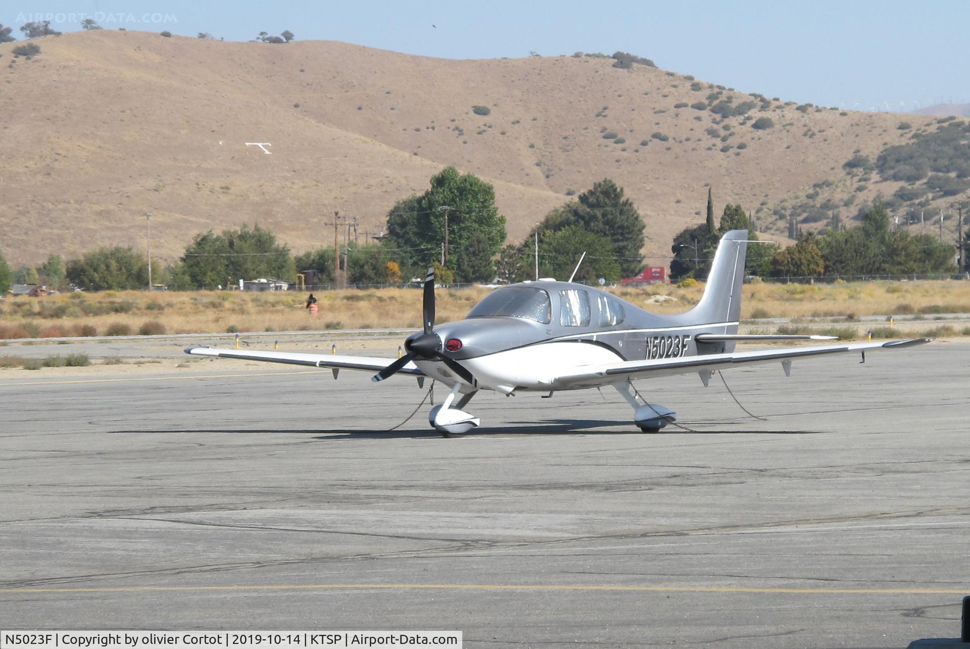 N5023F, 2004 Cirrus SR22 C/N 0842, new paint !