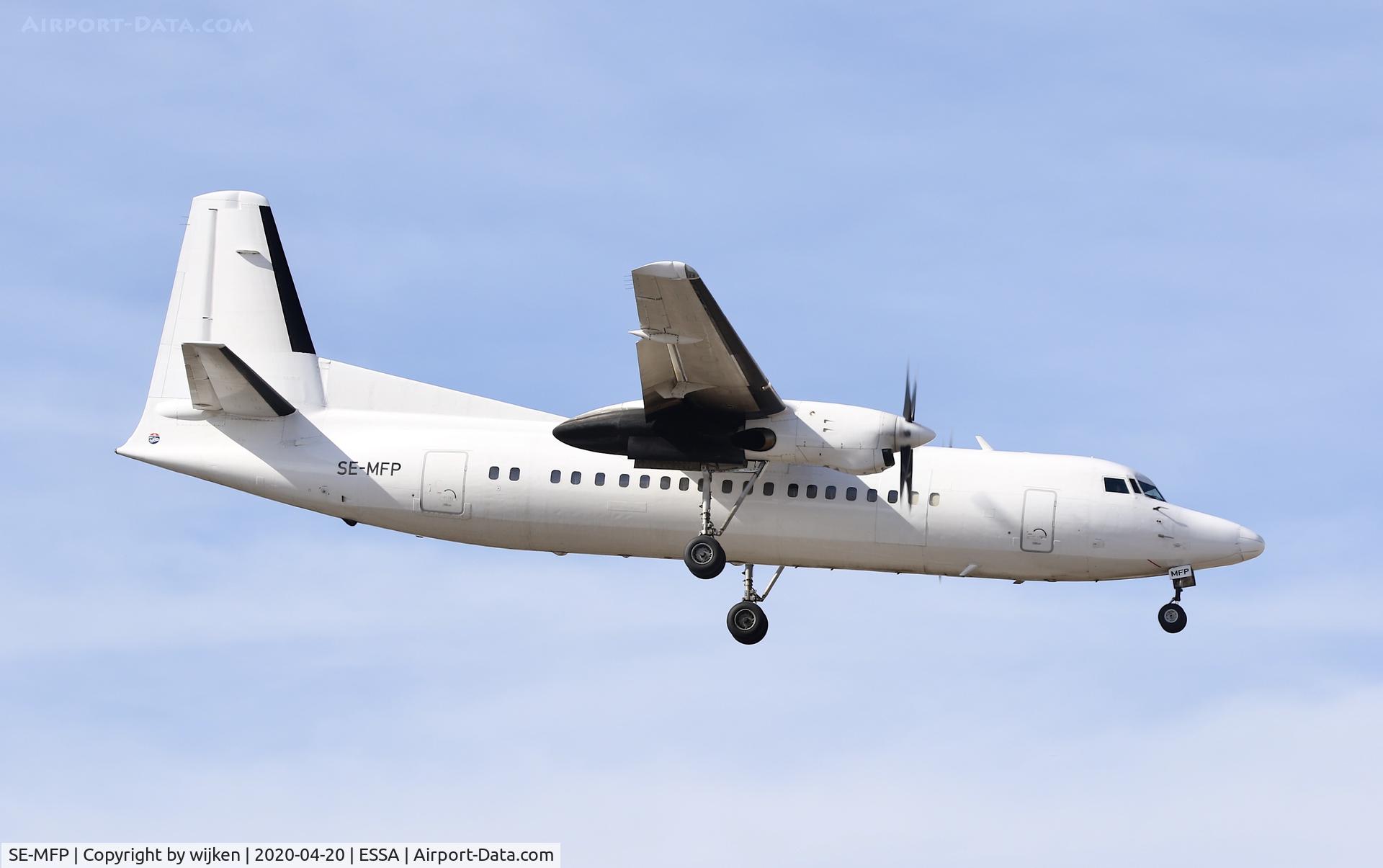 SE-MFP, 1987 Fokker 50 C/N 20105, RWY 01L