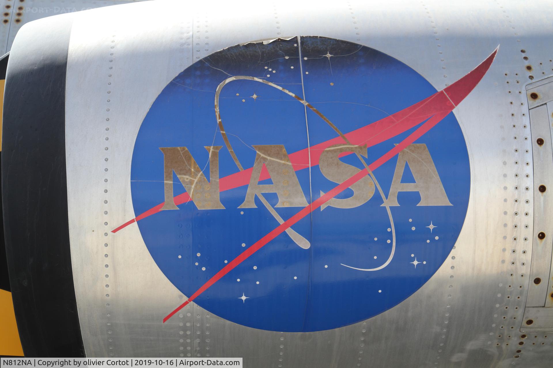 N812NA, Lockheed F-104N C/N 683C4053, closer view on the NASA logo