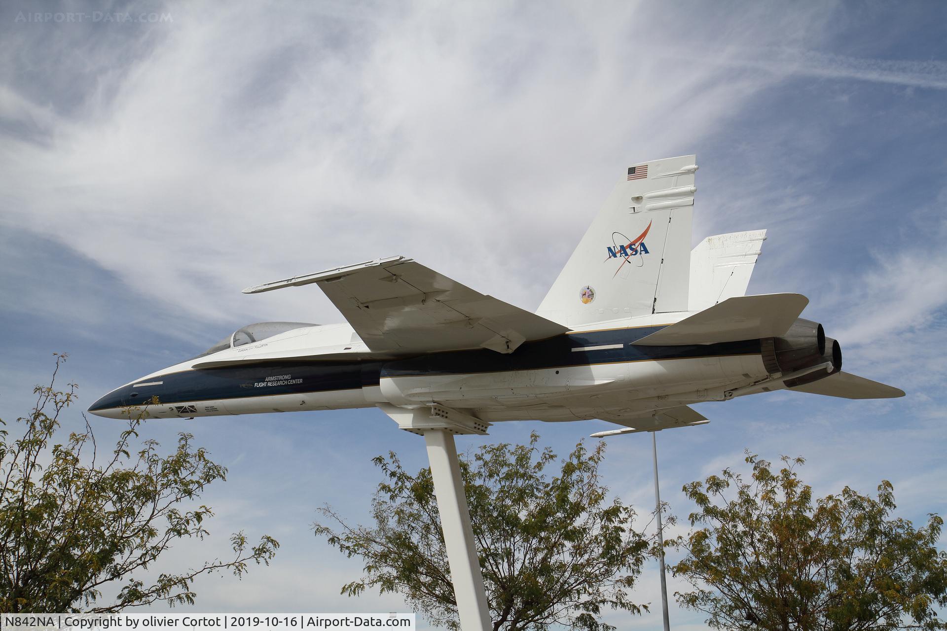 N842NA, McDonnell Douglas F/A-18A Hornet C/N 13/A011, back on pole after a paint job