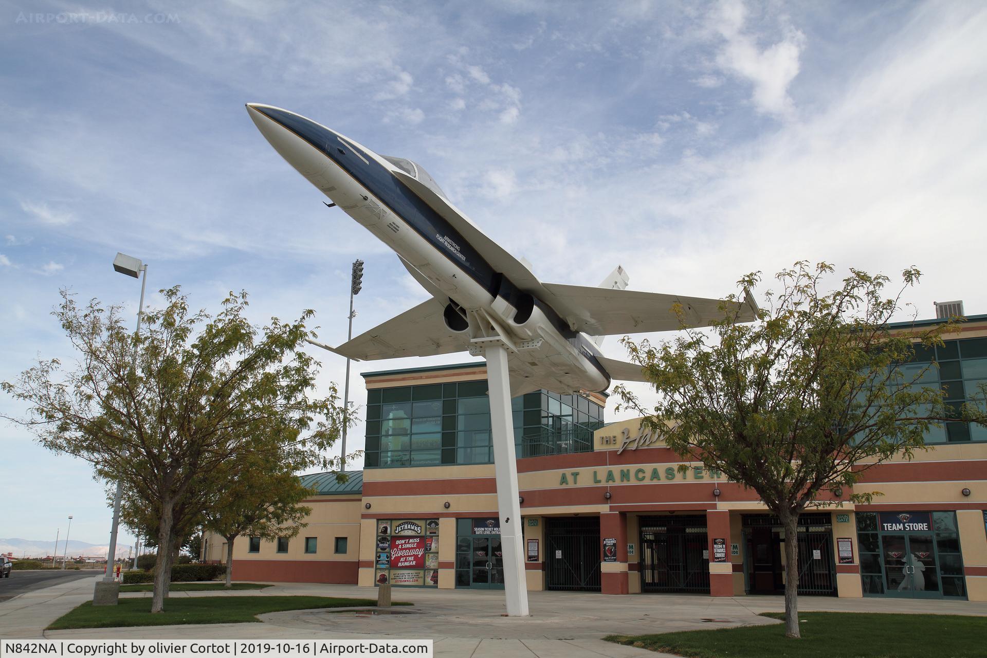 N842NA, McDonnell Douglas F/A-18A Hornet C/N 13/A011, Stadium's pride