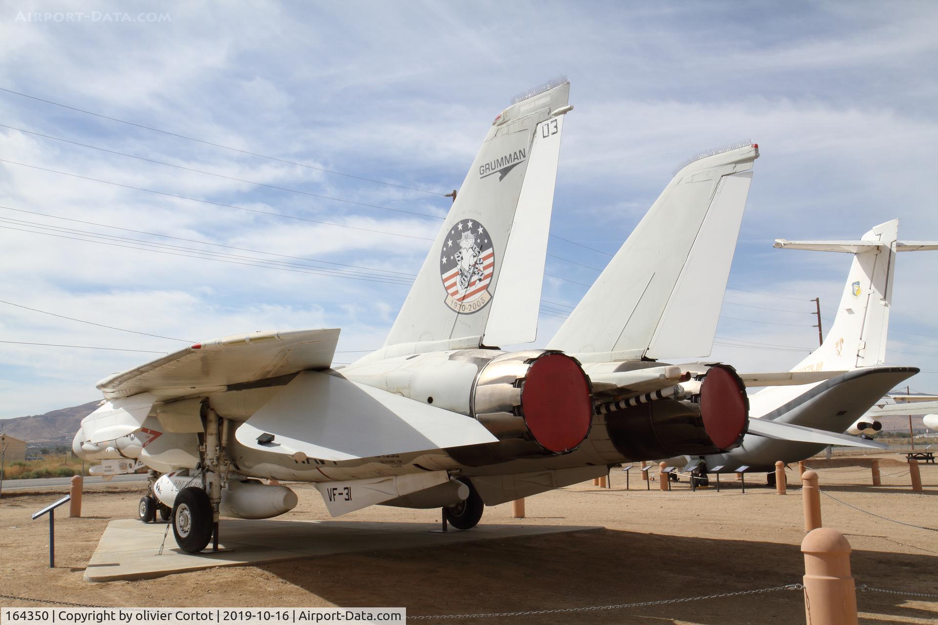 164350, Grumman F-14D Tomcat C/N 625, rear view