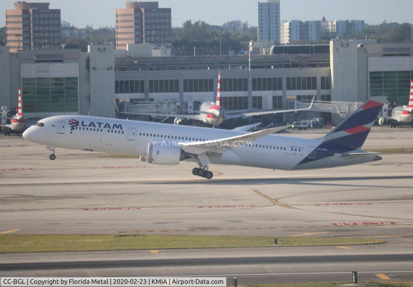 CC-BGL, 2016 Boeing 787-9 Dreamliner Dreamliner C/N 38482, MIA spotting 2020