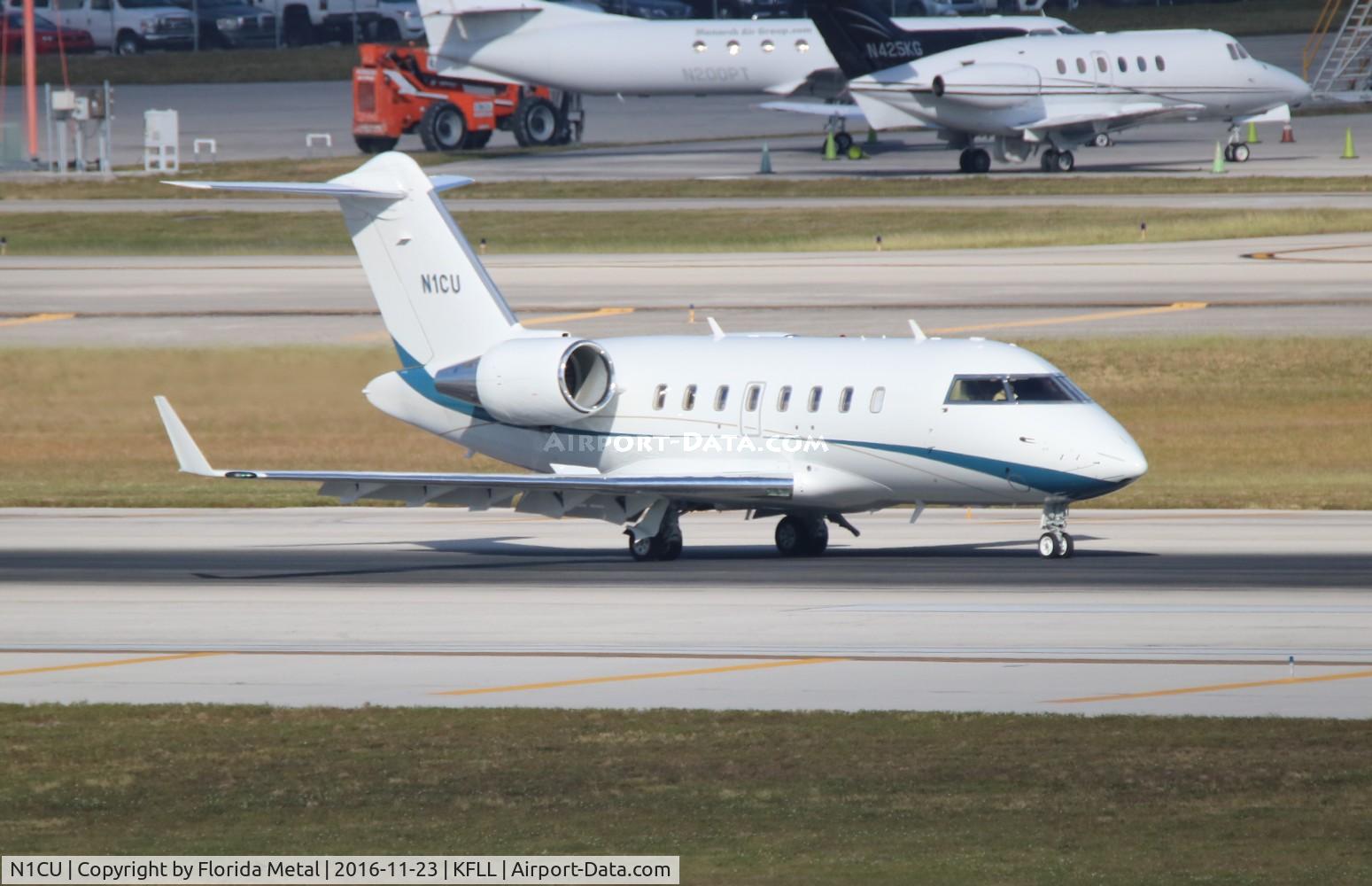 N1CU, 2011 Bombardier Challenger 605 (CL-600-2B16) C/N 5890, FLL spotting 2016