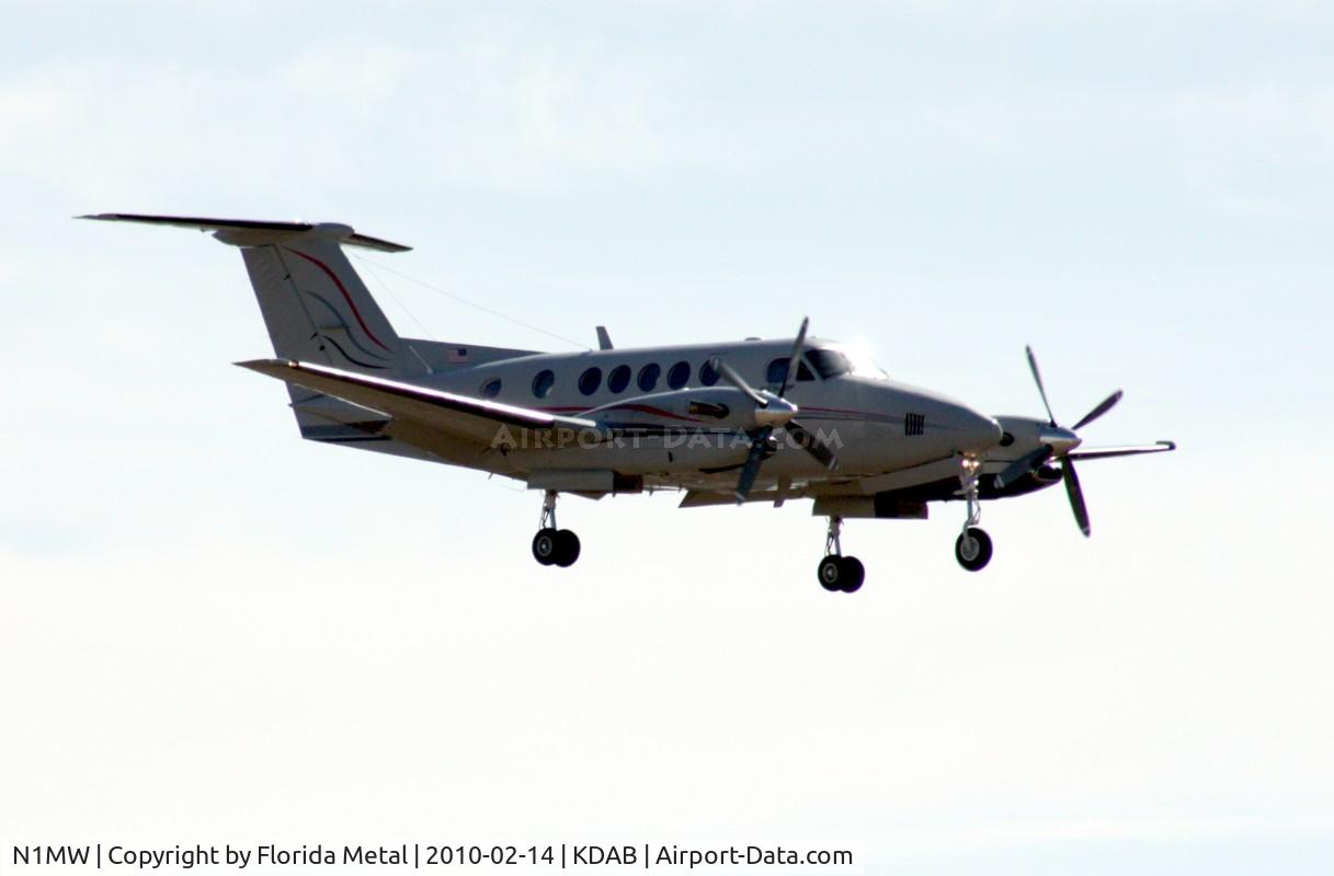 N1MW, 1988 Beech 300 C/N FA-151, DAB spotting