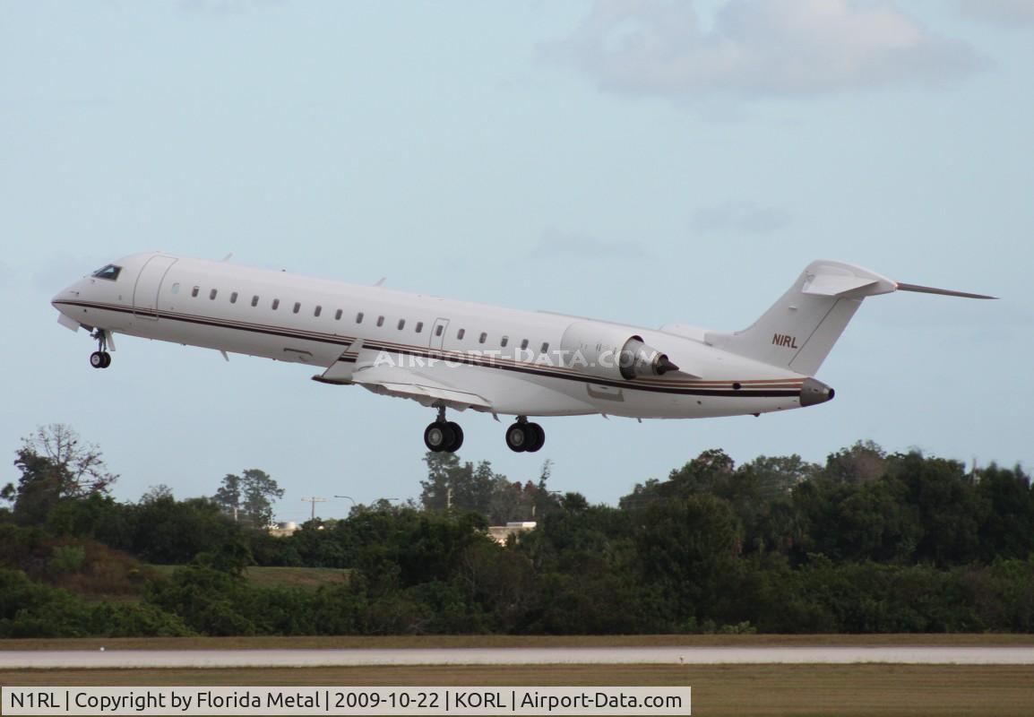 N1RL, 1999 Bombardier CRJ-700 (CL-600-2C10) Regional Jet C/N 10004, NBAA 2009