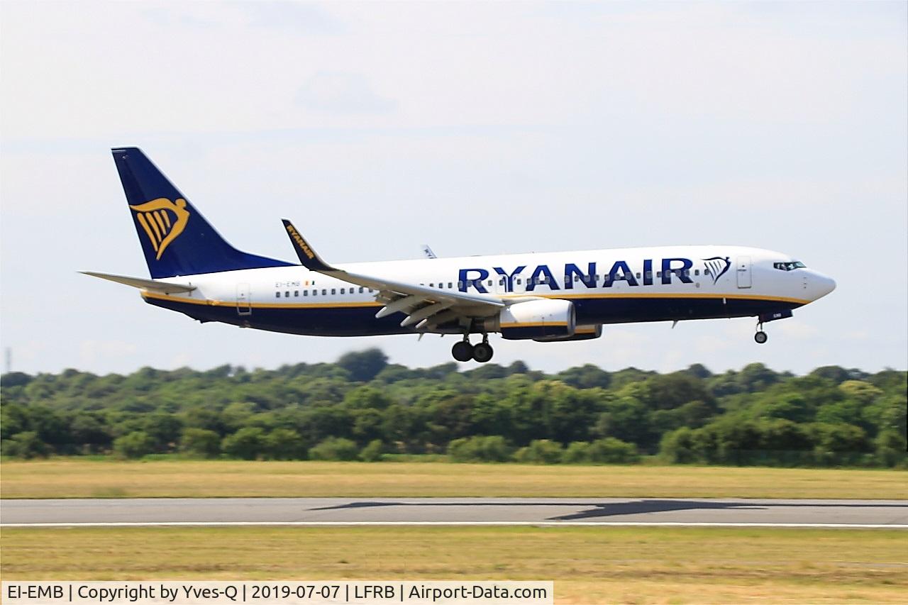 EI-EMB, 2010 Boeing 737-8AS C/N 38511, Boeing 737-8AS, On final rwy 07R, Brest-Bretagne airport (LFRB-BES)