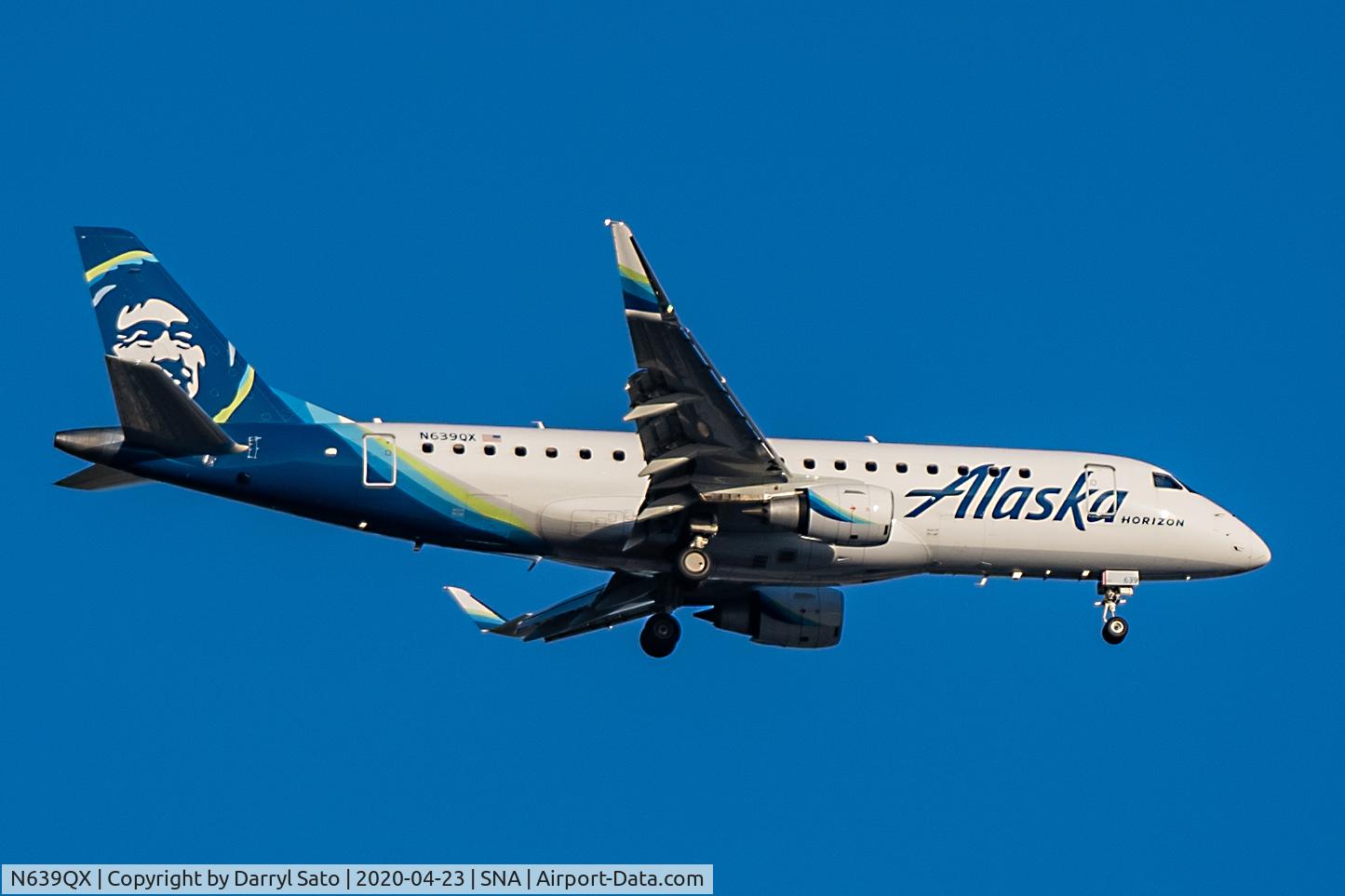 N639QX, 2018 Embraer ERJ-175 (ERJ-170-200LR) C/N 17000760, A 175 on final to SNA