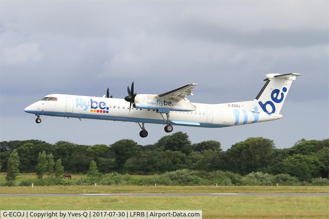 G-ECOJ, 2008 De Havilland Canada DHC-8-402Q Dash 8 C/N 4229, De Havilland Canada DHC-8-402Q Dash 8, On final rwy 25L, Brest-Bretagne airport (LFRB-BES)