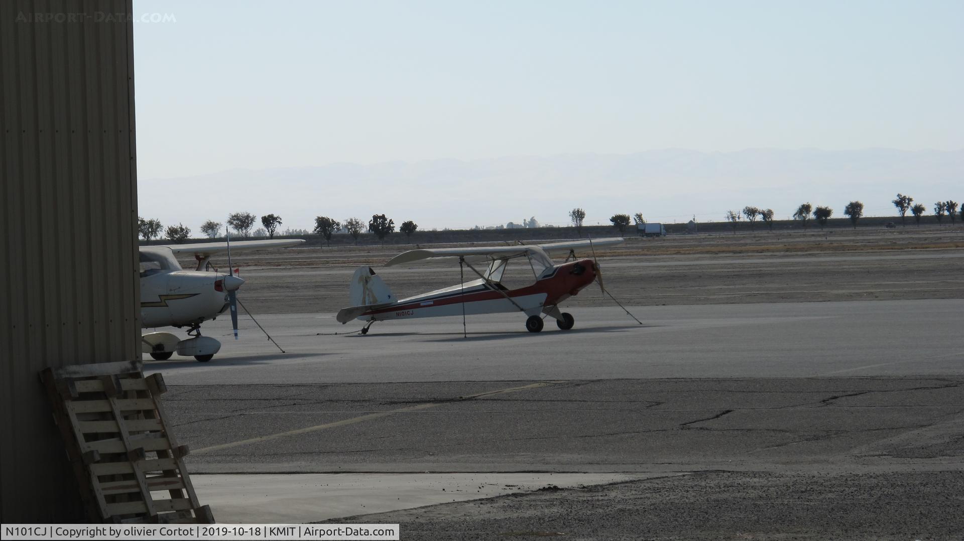N101CJ, 1999 Canadian Ultralight Chinook Plus 2 C/N 02120, looks like a toy !