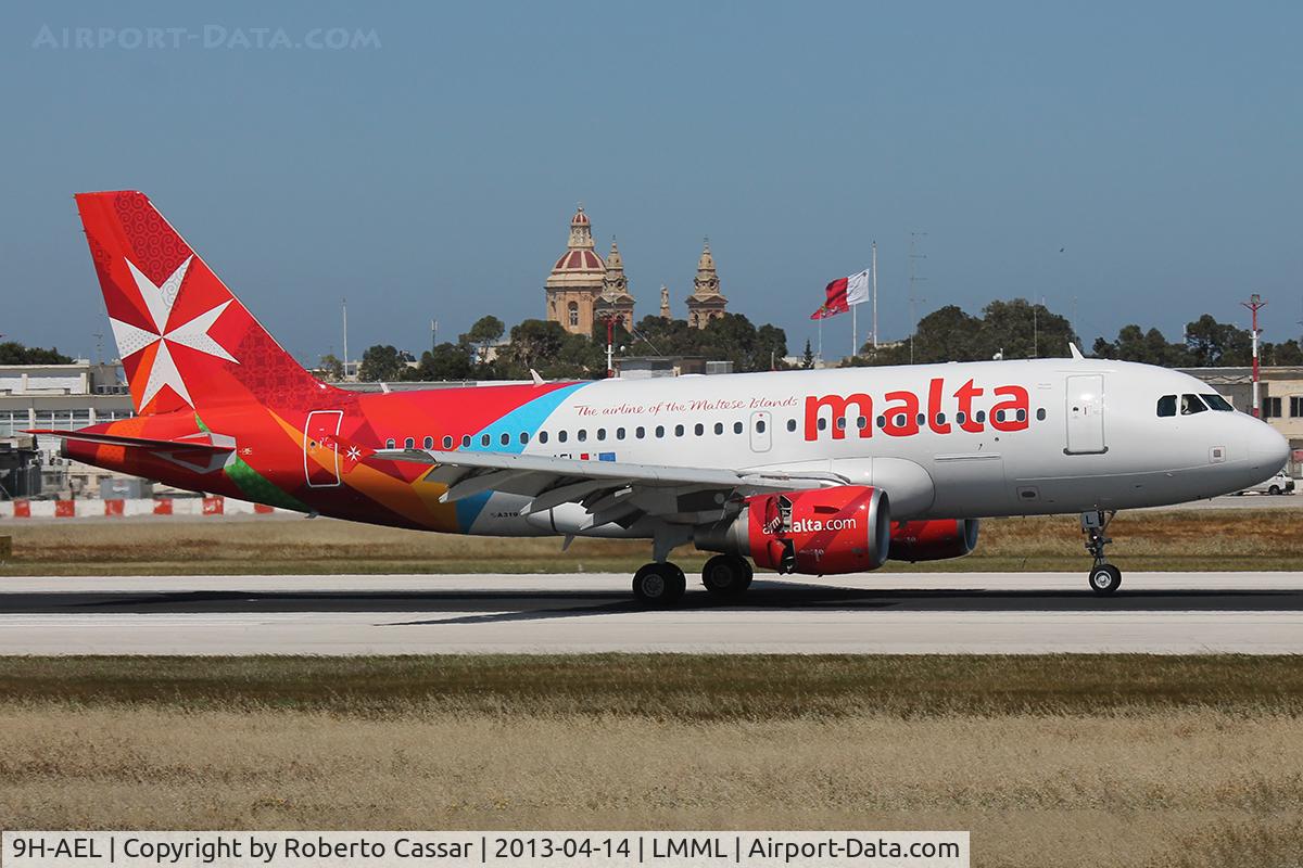 9H-AEL, 2004 Airbus A319-111 C/N 2332, Runway 13