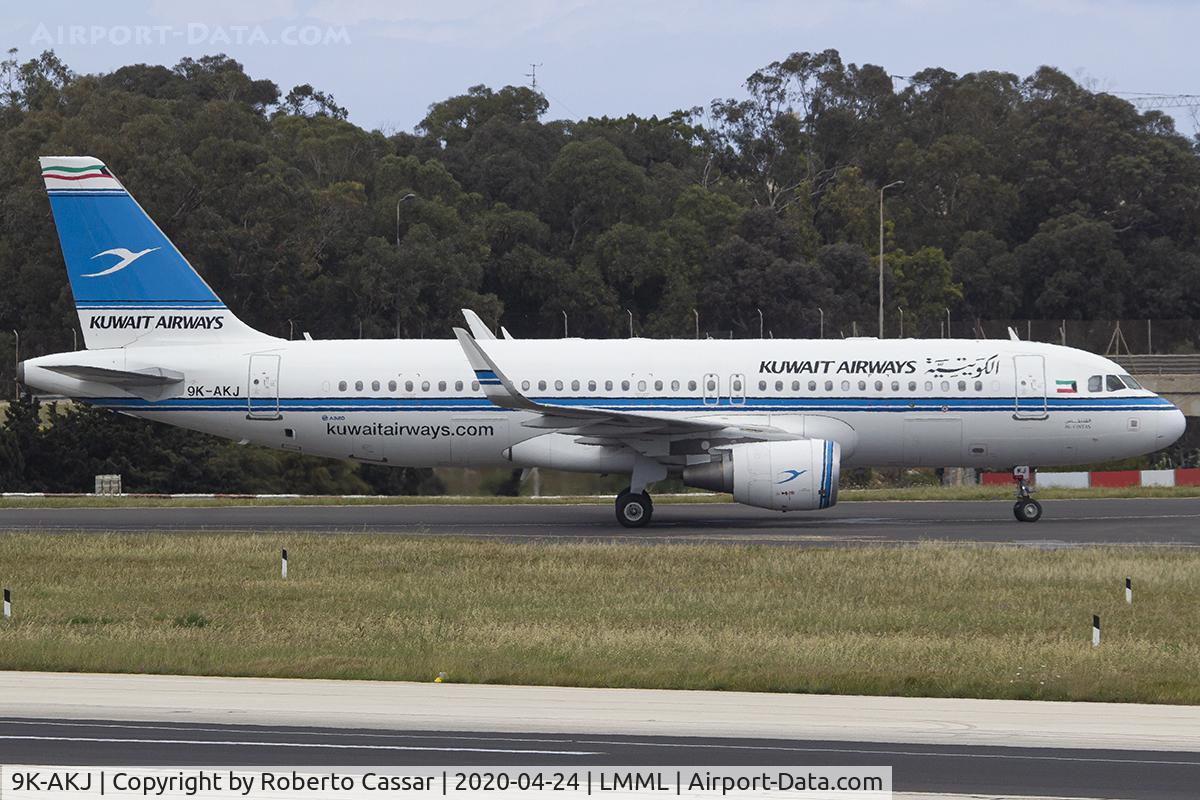 9K-AKJ, 2015 Airbus A320-214 C/N 6516, Apron 9