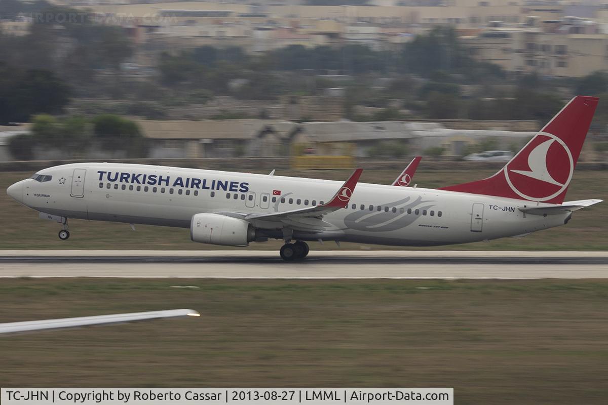 TC-JHN, 2012 Boeing 737-8F2 C/N 40981, Runway 13