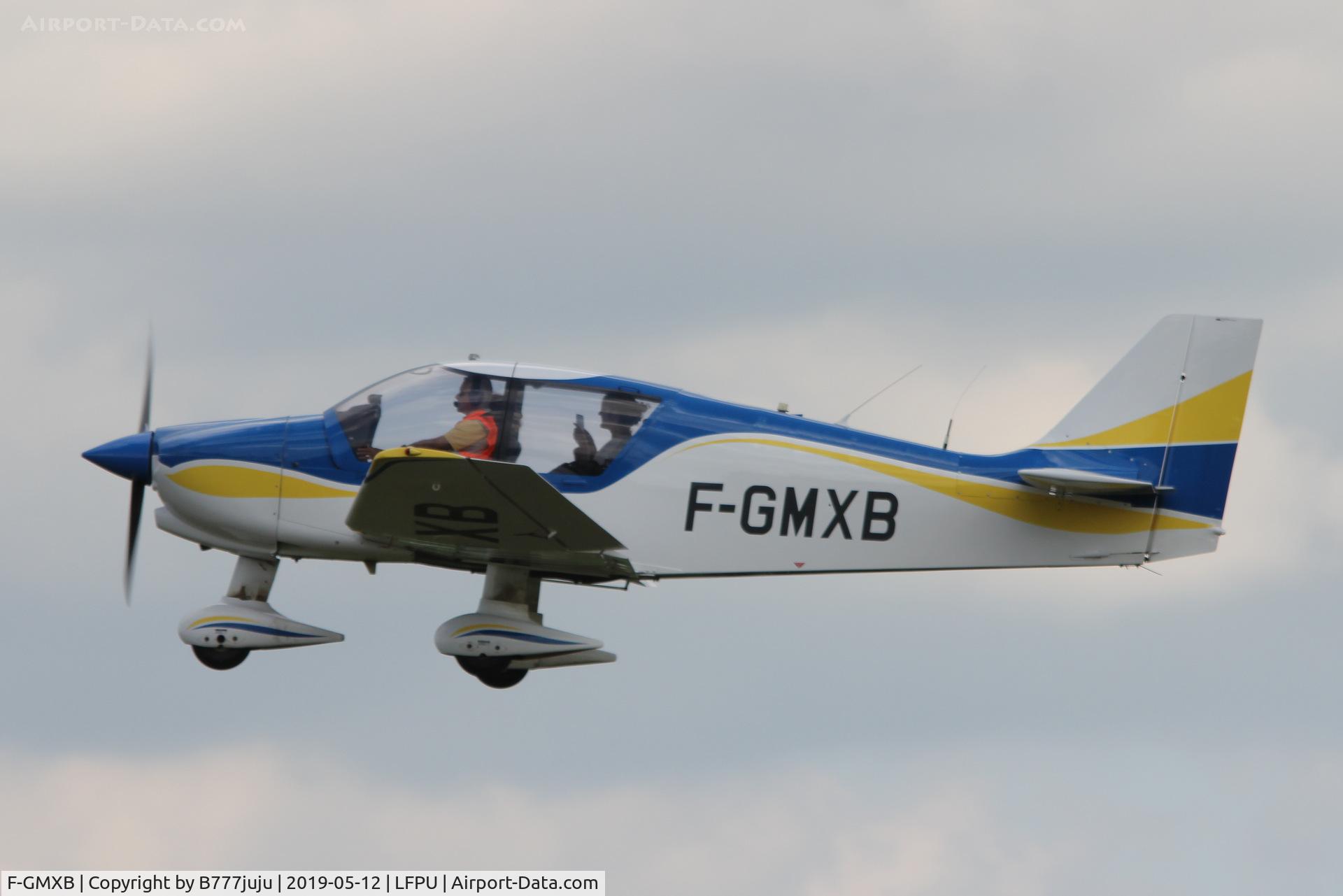 F-GMXB, Robin DR-400-120 C/N 2212, at Moret, new peint