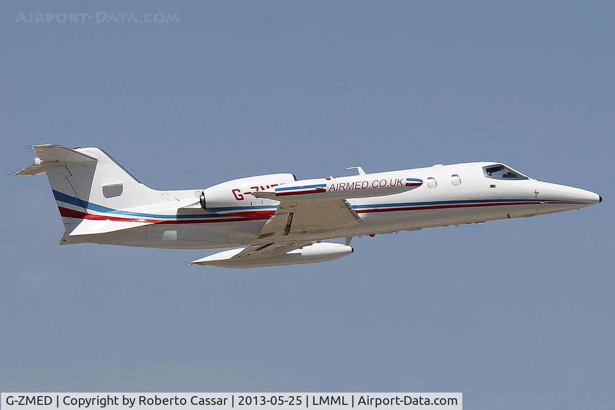 G-ZMED, 1990 Learjet 35A C/N 35A-656, Runway 13