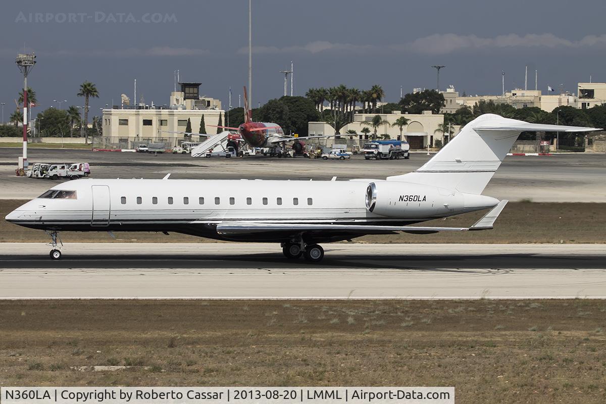 N360LA, 2000 Bombardier BD-700-1A10 Global Express C/N 9087, Runway 31