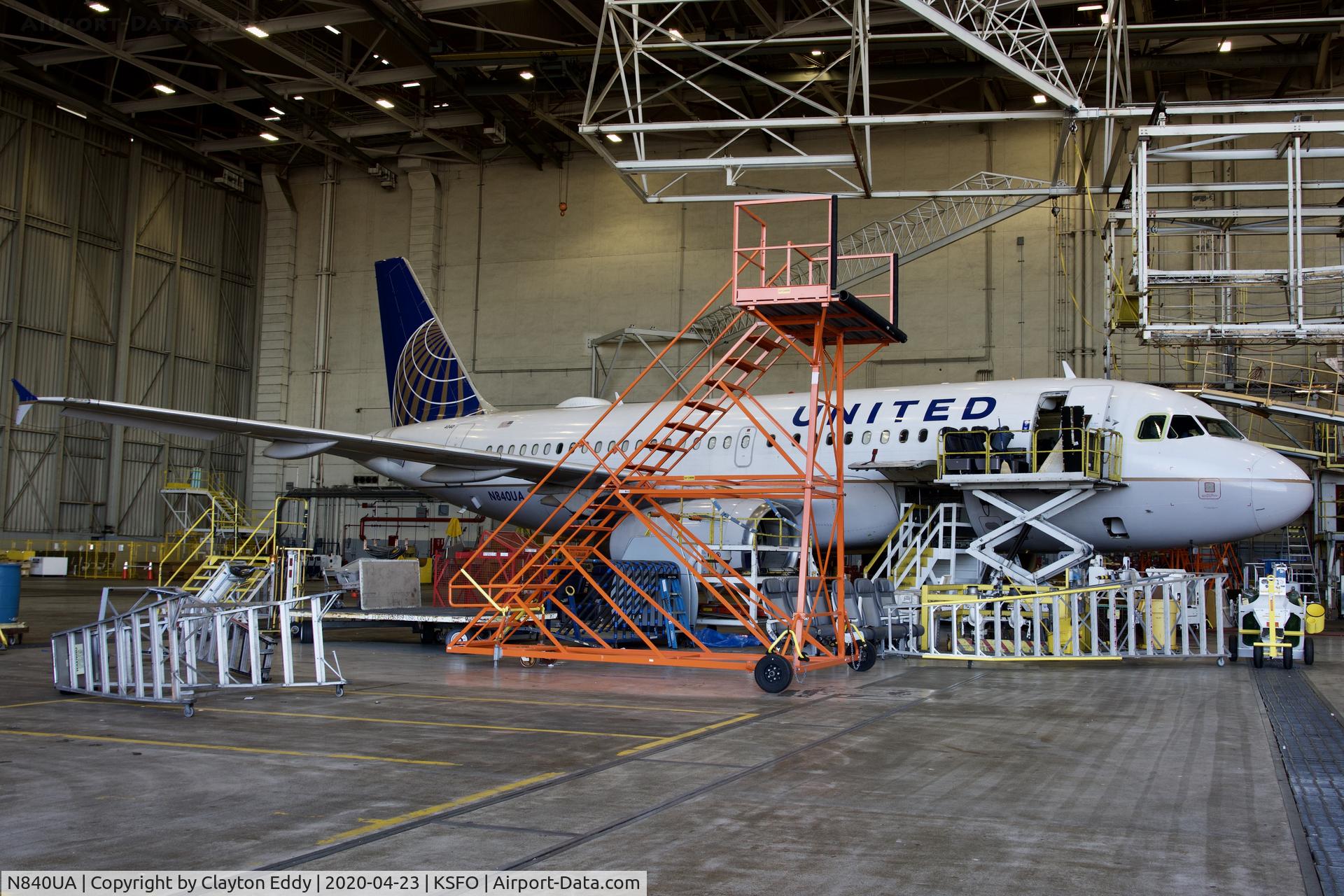 N840UA, 2001 Airbus A319-131 C/N 1522, SFO 2020.