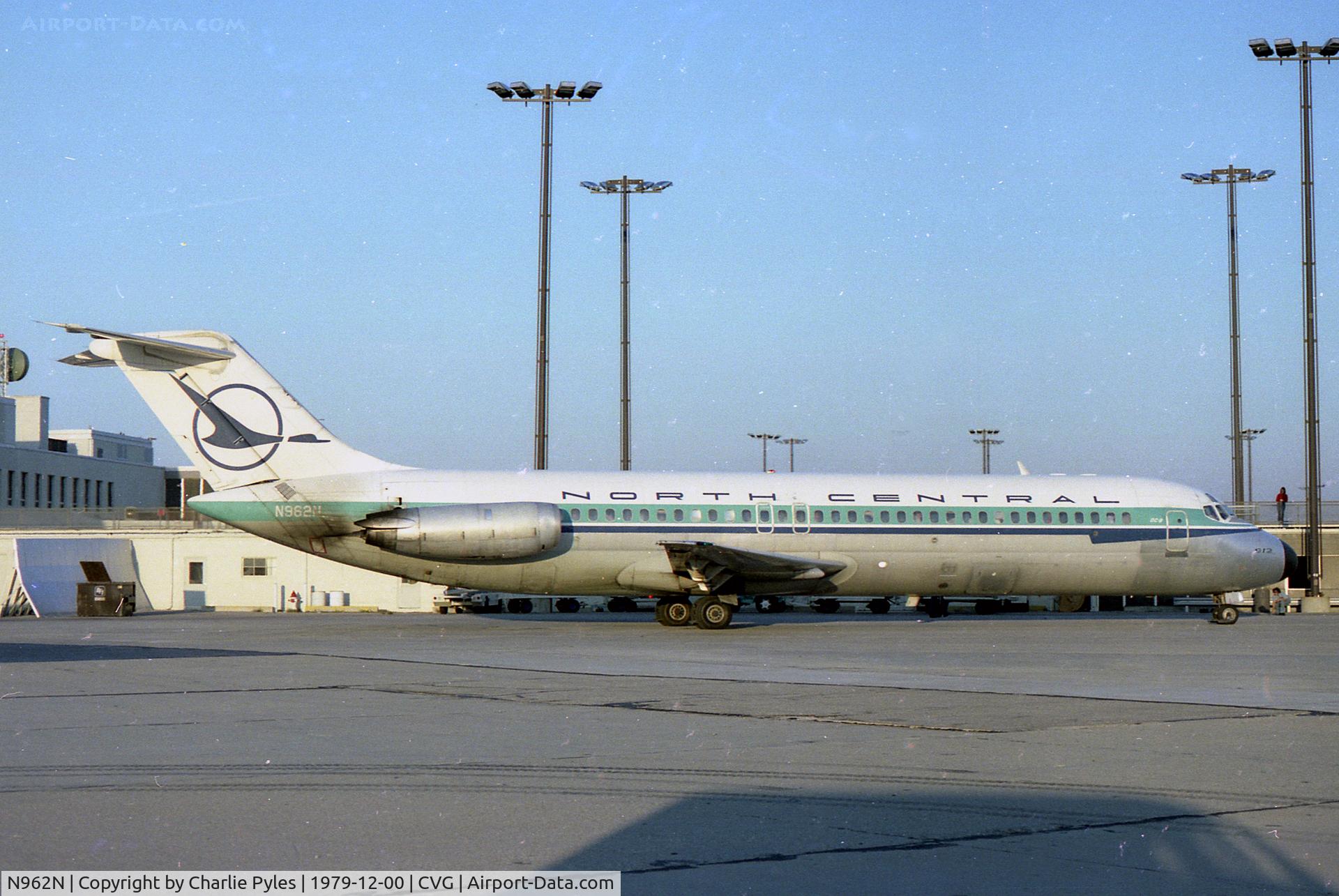 N962N, 1969 Douglas DC-9-31 C/N 47406, North Central
