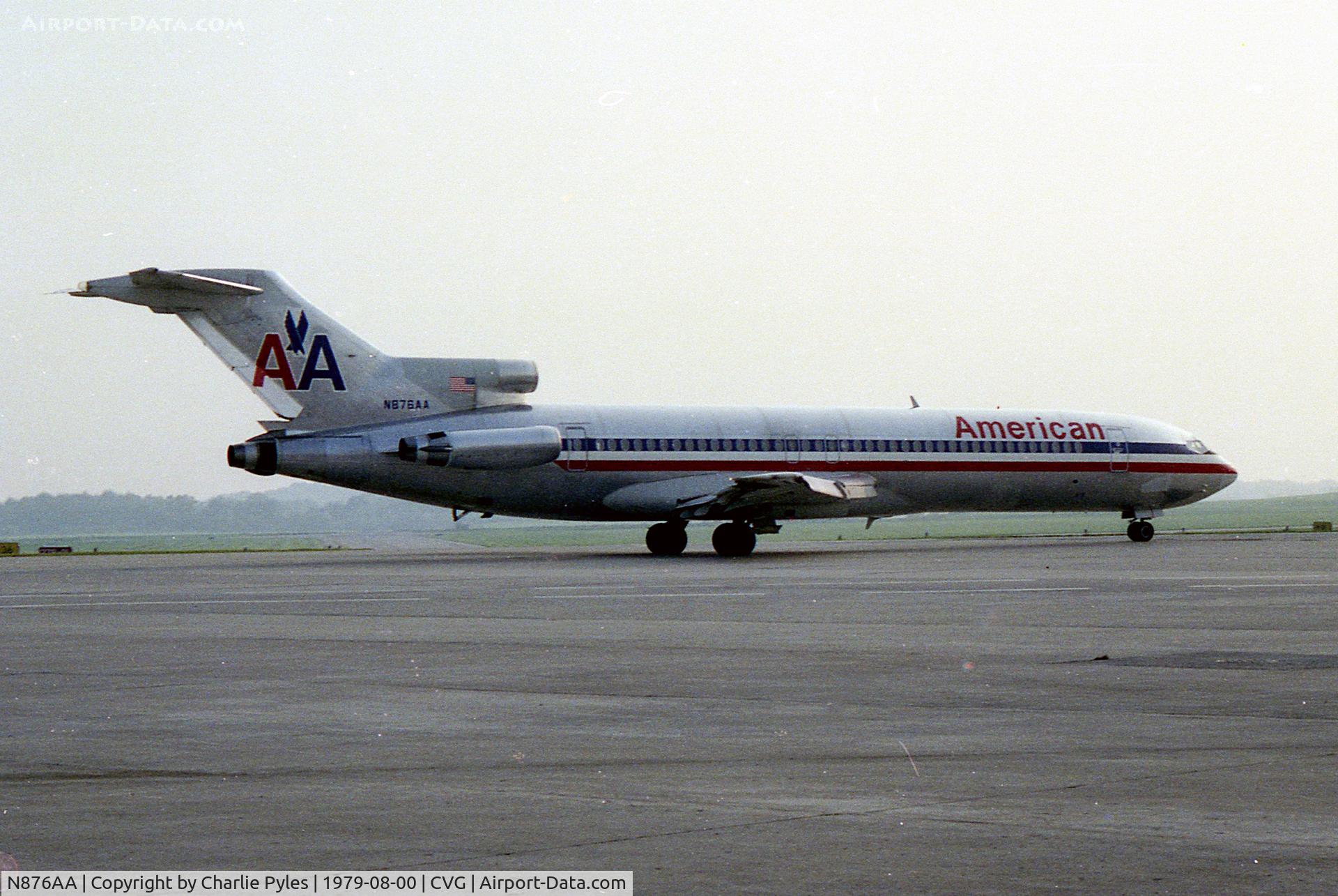N876AA, 1978 Boeing 727-223 C/N 21388, Taxiing at Twilight o CVG runway 18