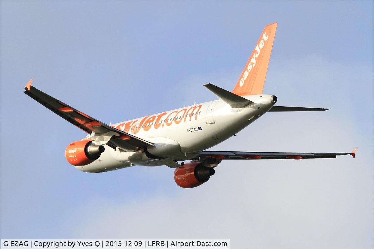 G-EZAG, 2006 Airbus A319-111 C/N 2727, Airbus A319-111, Climbing from rwy 25L, Brest-Bretagne airport (LFRB-BES)