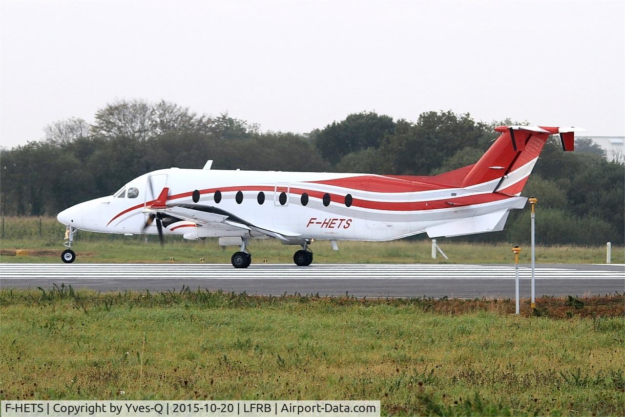 F-HETS, 1999 Raytheon 1900D C/N UE-360, Raytheon Aircraft Company 1900D, Lining up rwy 07R, Brest-Bretagne Airport (LFRB-BES)