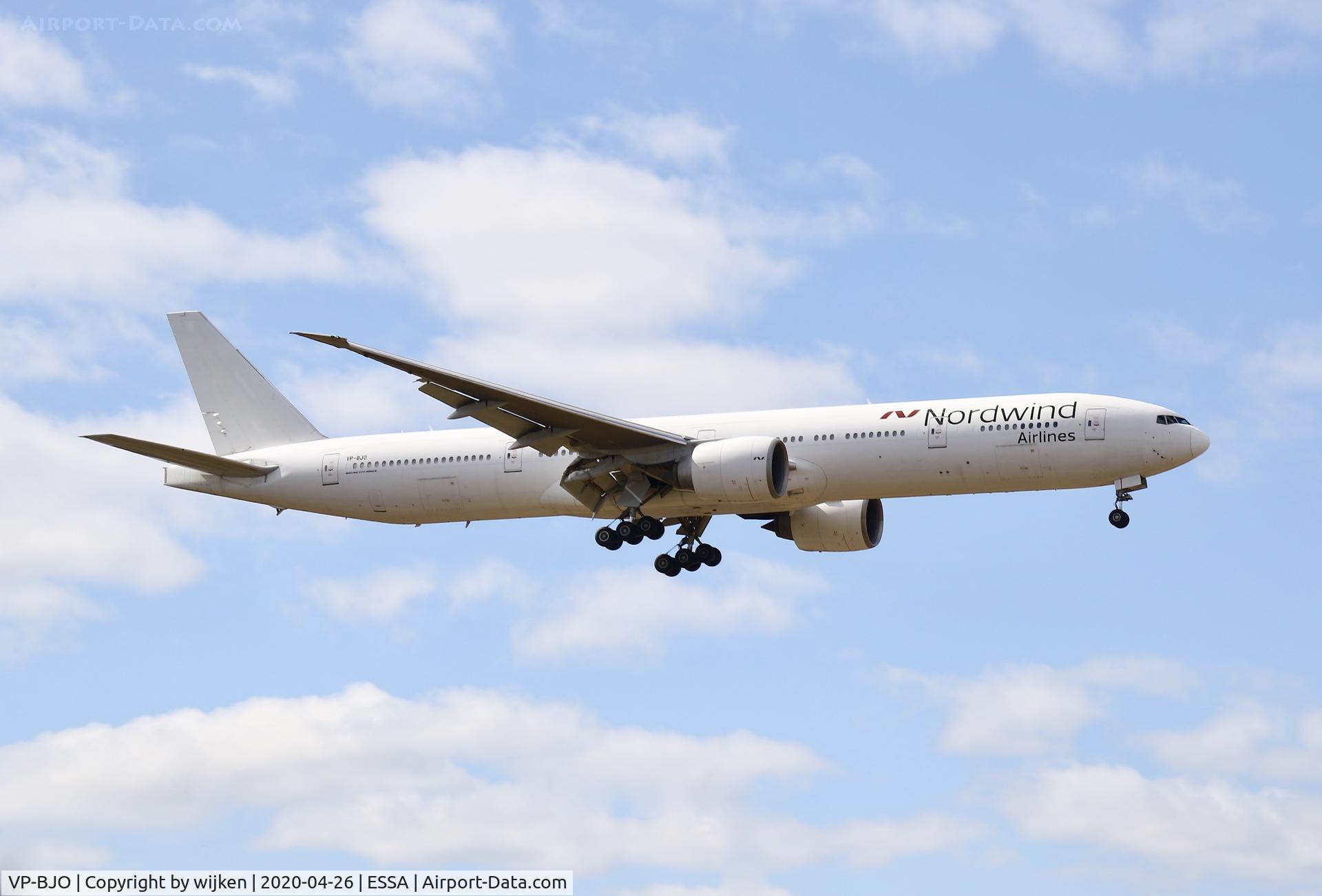 VP-BJO, 2005 Boeing 777-35E/ER C/N 32640, RWY 01L