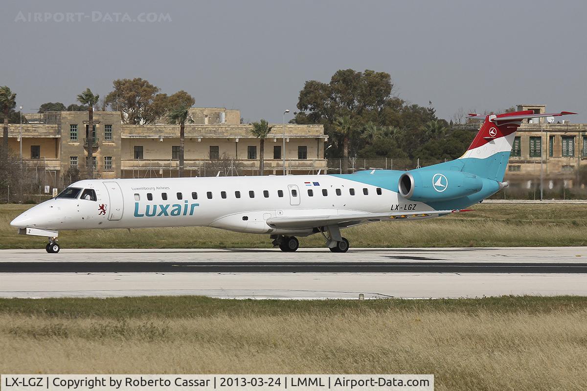 LX-LGZ, 2000 Embraer EMB-145LU (ERJ-145LU) C/N 145258, Runway 13