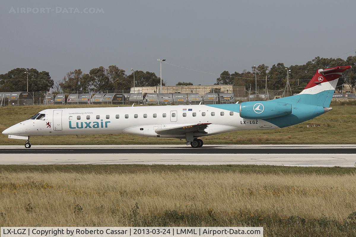 LX-LGZ, 2000 Embraer EMB-145LU (ERJ-145LU) C/N 145258, Runway 13