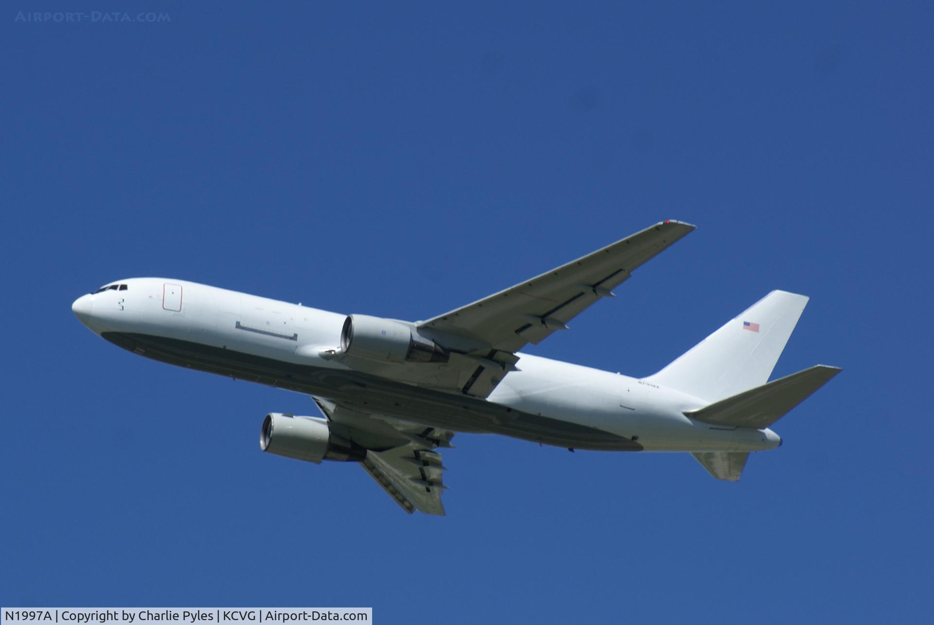 N1997A, 1994 Boeing 767-33A/ER/BDSF C/N 27310, Runway 27 Departure