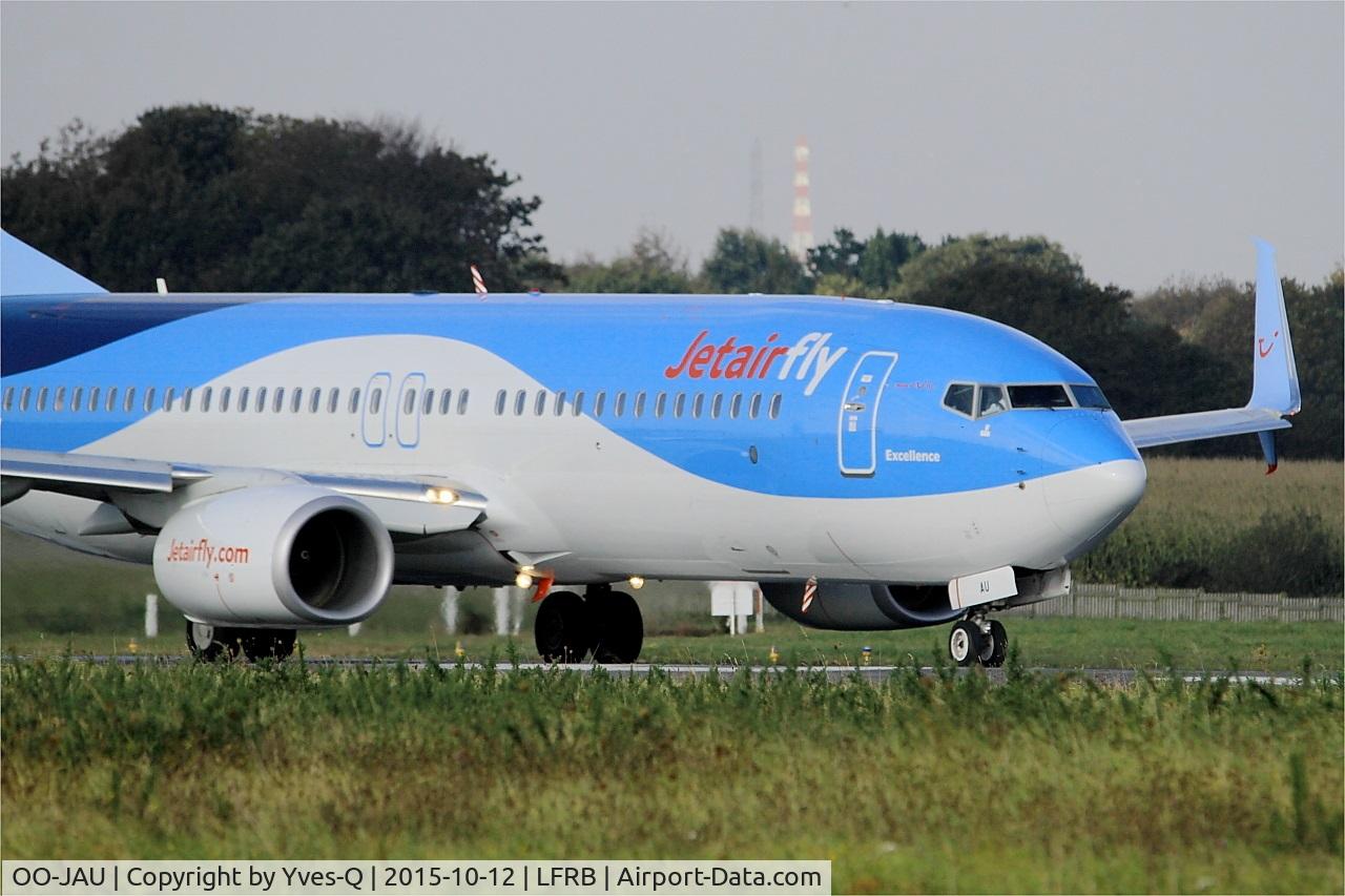 OO-JAU, 2013 Boeing 737-8K5 C/N 37250, Boeing 737-8K, Ready to take off rwy 07R, Brest-Bretagne airport (LFRB-BES)