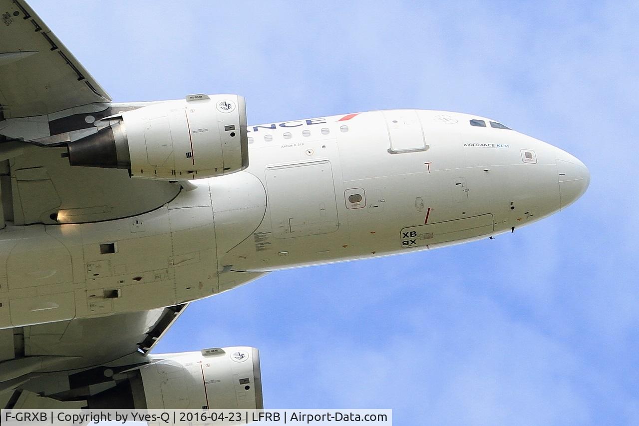 F-GRXB, 2001 Airbus A319-111 C/N 1645, Airbus A319-111, Take off rwy 07R, Brest-Bretagne airport (LFRB-BES)