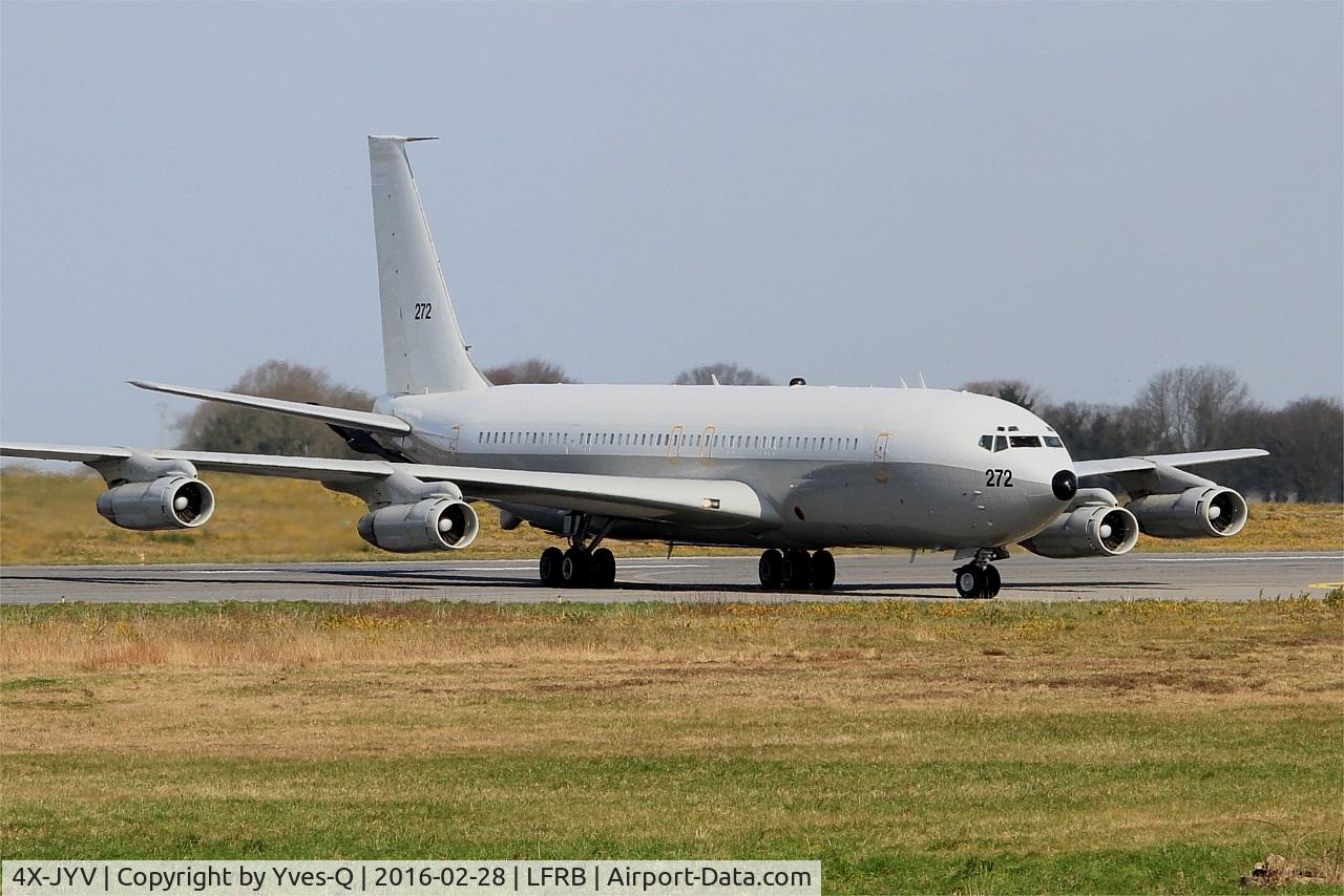 4X-JYV, 1975 Boeing 707-3L6C C/N 21096, Israeli Air Force Boeing 707-3L6C, Taxiing to Charlie exit, Brest-Bretagne Airport (LFRB-BES)