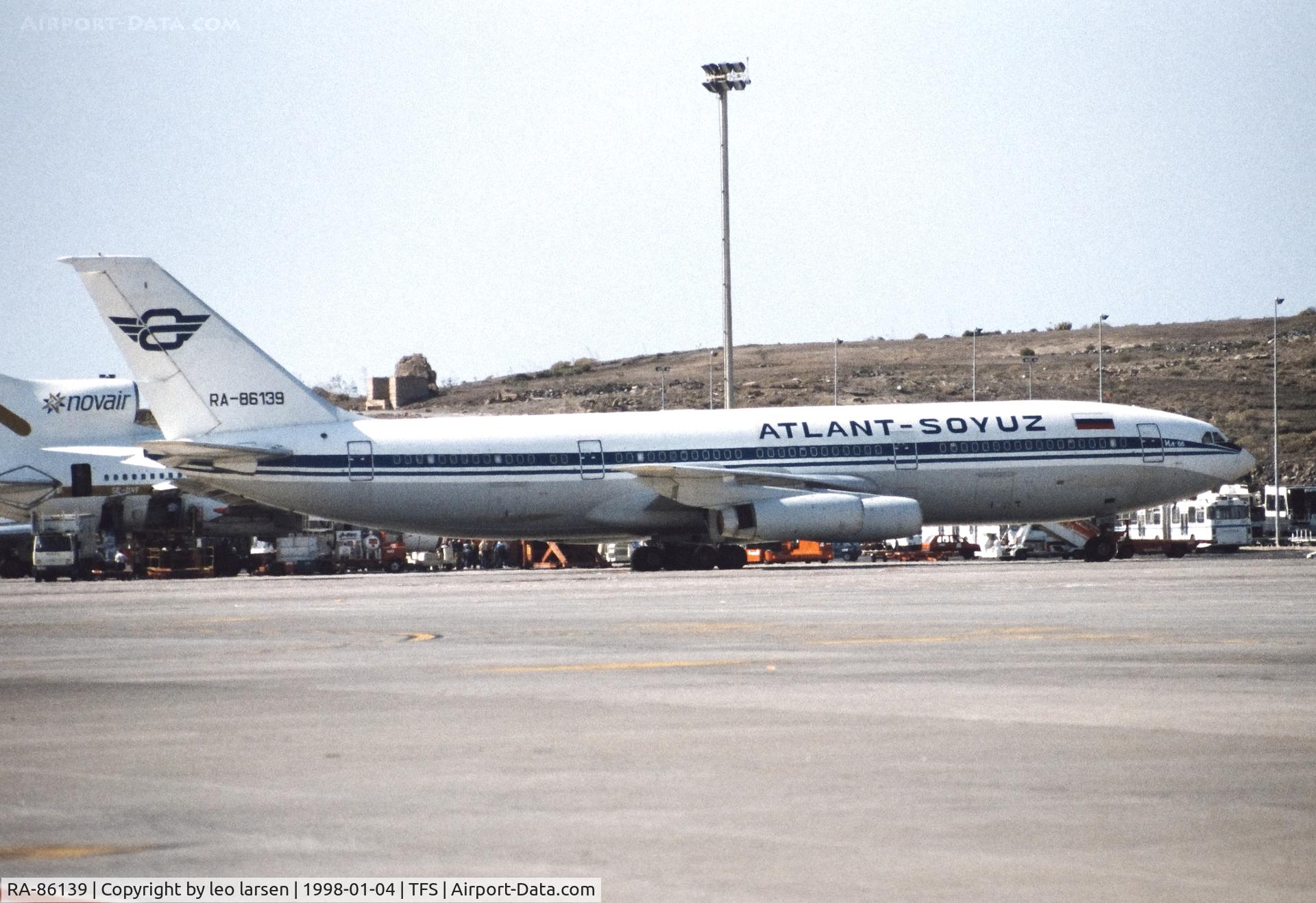 RA-86139, 1993 Ilyushin Il-86 C/N 51483210098, Tenerife 4.1.1998