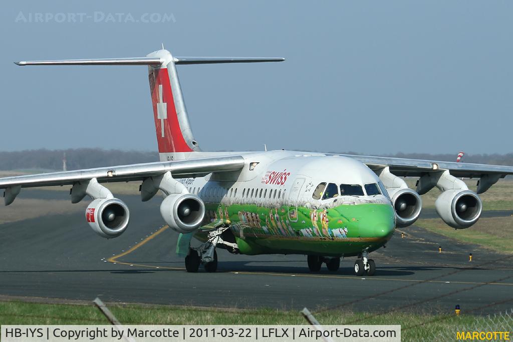 HB-IYS, 2001 British Aerospace Avro 146-RJ100 C/N E3381, training session