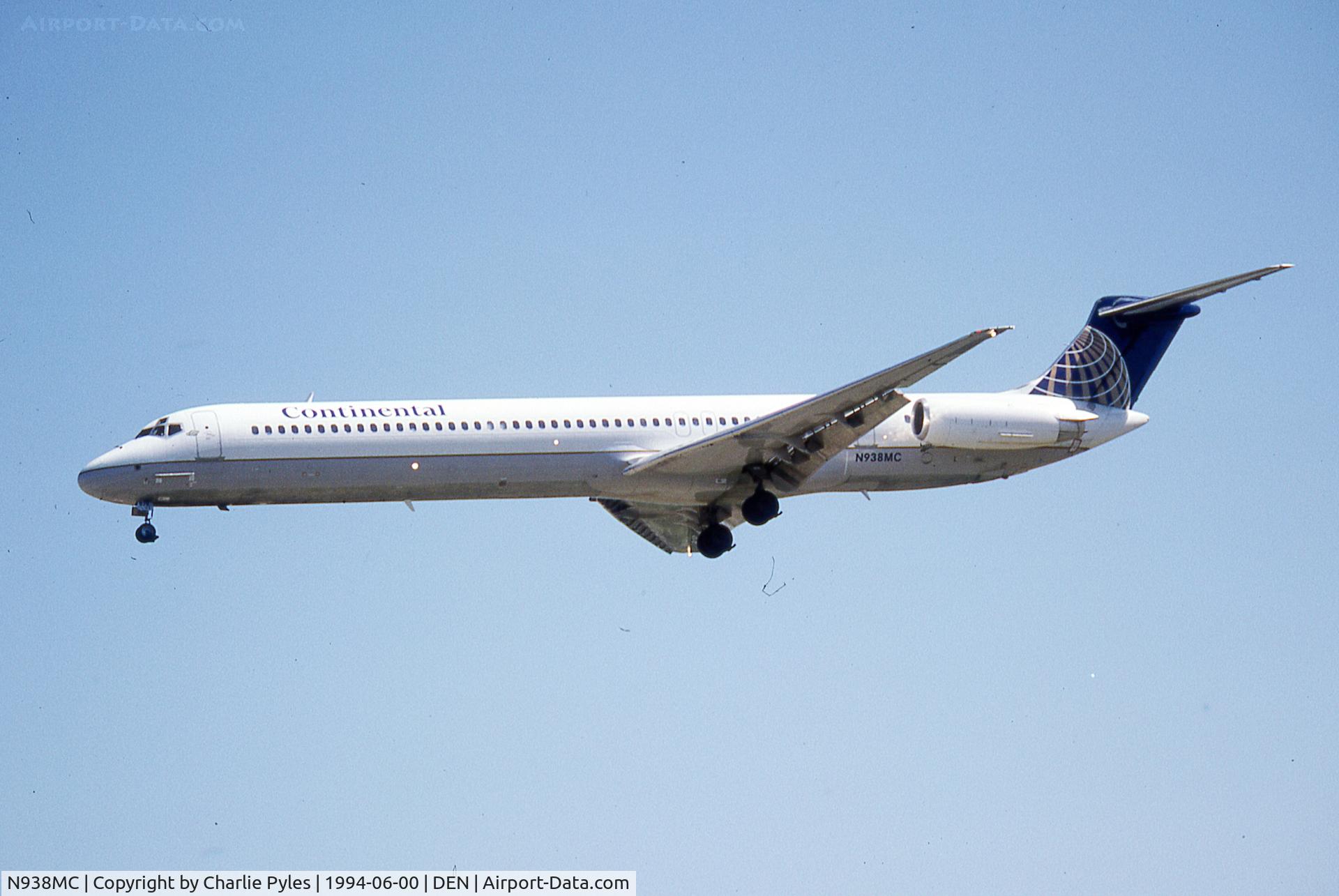 N938MC, 1987 McDonnell Douglas MD-83 (DC-9-83) C/N 49525, Before Stapleton closed.
