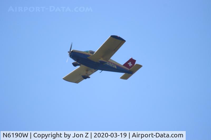 N6190W, 1964 Piper PA-28-140 C/N 28-20217, Over San Pedro