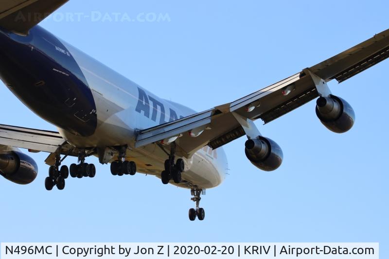 N496MC, 1999 Boeing 747-47UF C/N 29257, Landing at March ARB