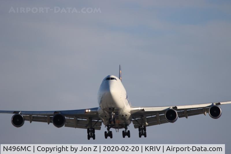 N496MC, 1999 Boeing 747-47UF C/N 29257, Landing at March ARB