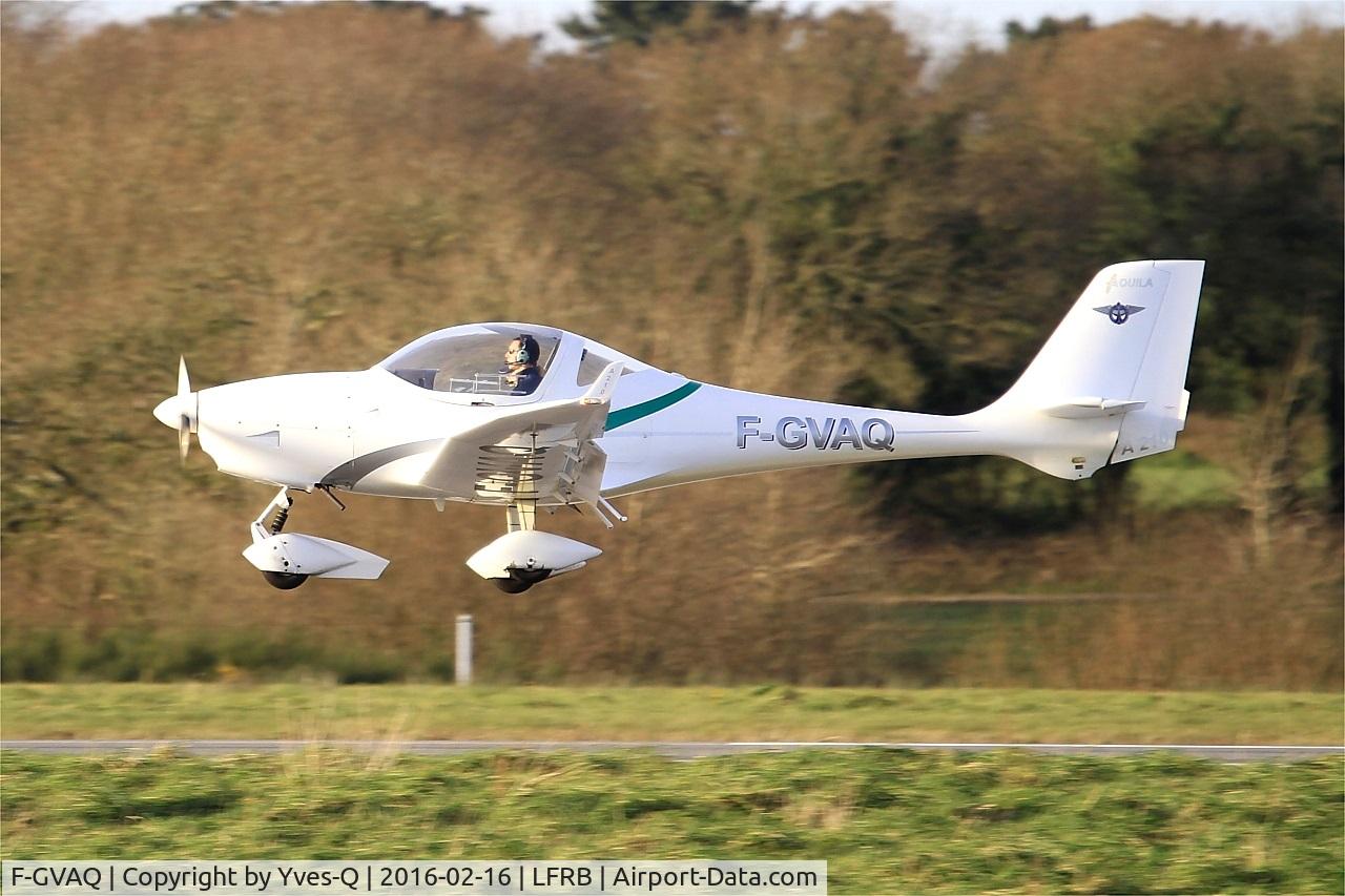 F-GVAQ, Aquila A210 (AT01) C/N AT01-104, Aquila A210 (AT01), Landing Rwy 25L, Brest-Bretagne Airport (LFRB-BES)