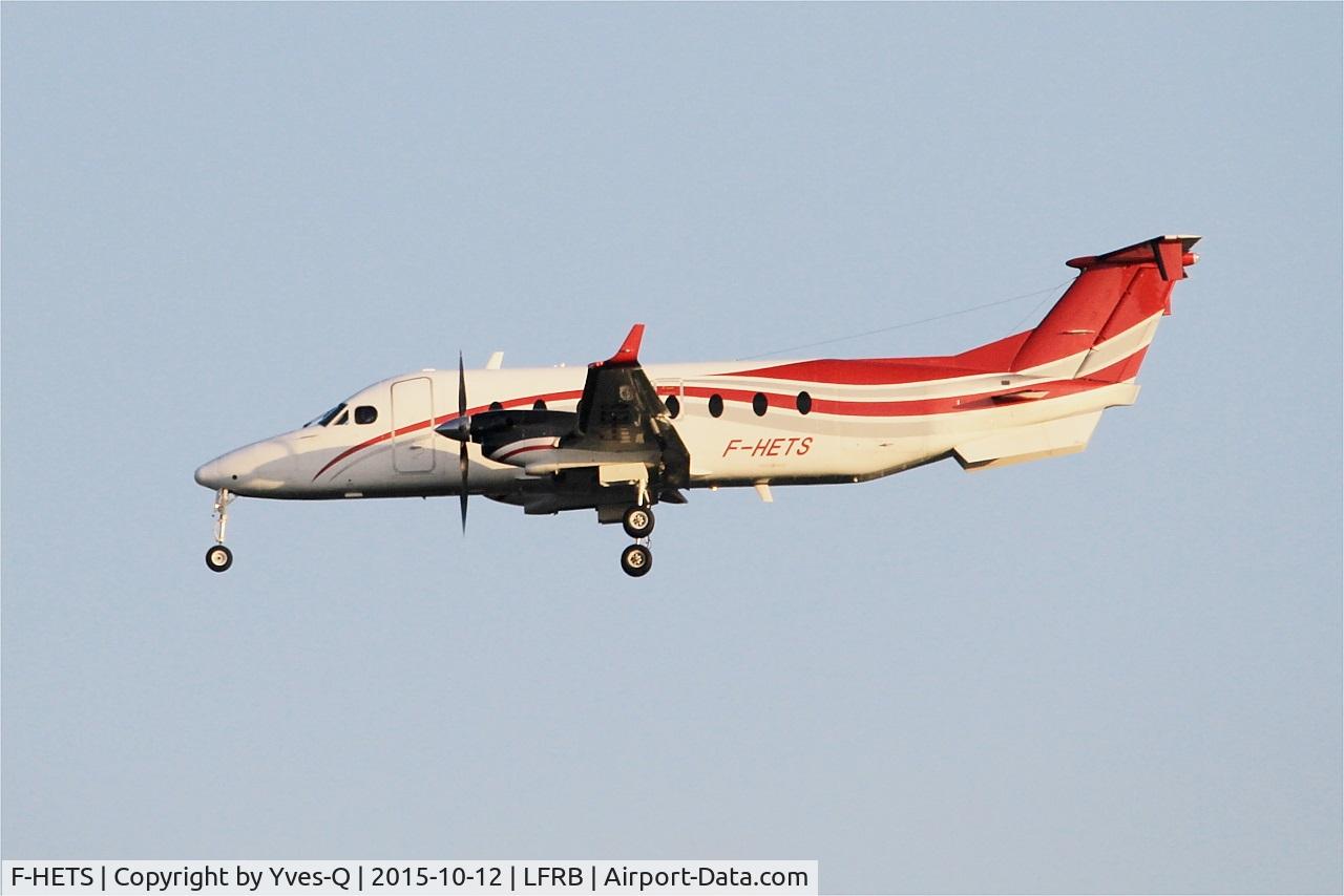 F-HETS, 1999 Raytheon 1900D C/N UE-360, Raytheon Aircraft Company 1900D, On final rwy 25L, Brest-Bretagne Airport (LFRB-BES)