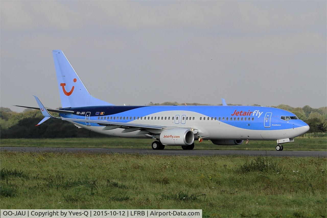 OO-JAU, 2013 Boeing 737-8K5 C/N 37250, Boeing 737-8K, Take off run rwy 07R, Brest-Bretagne airport (LFRB-BES)