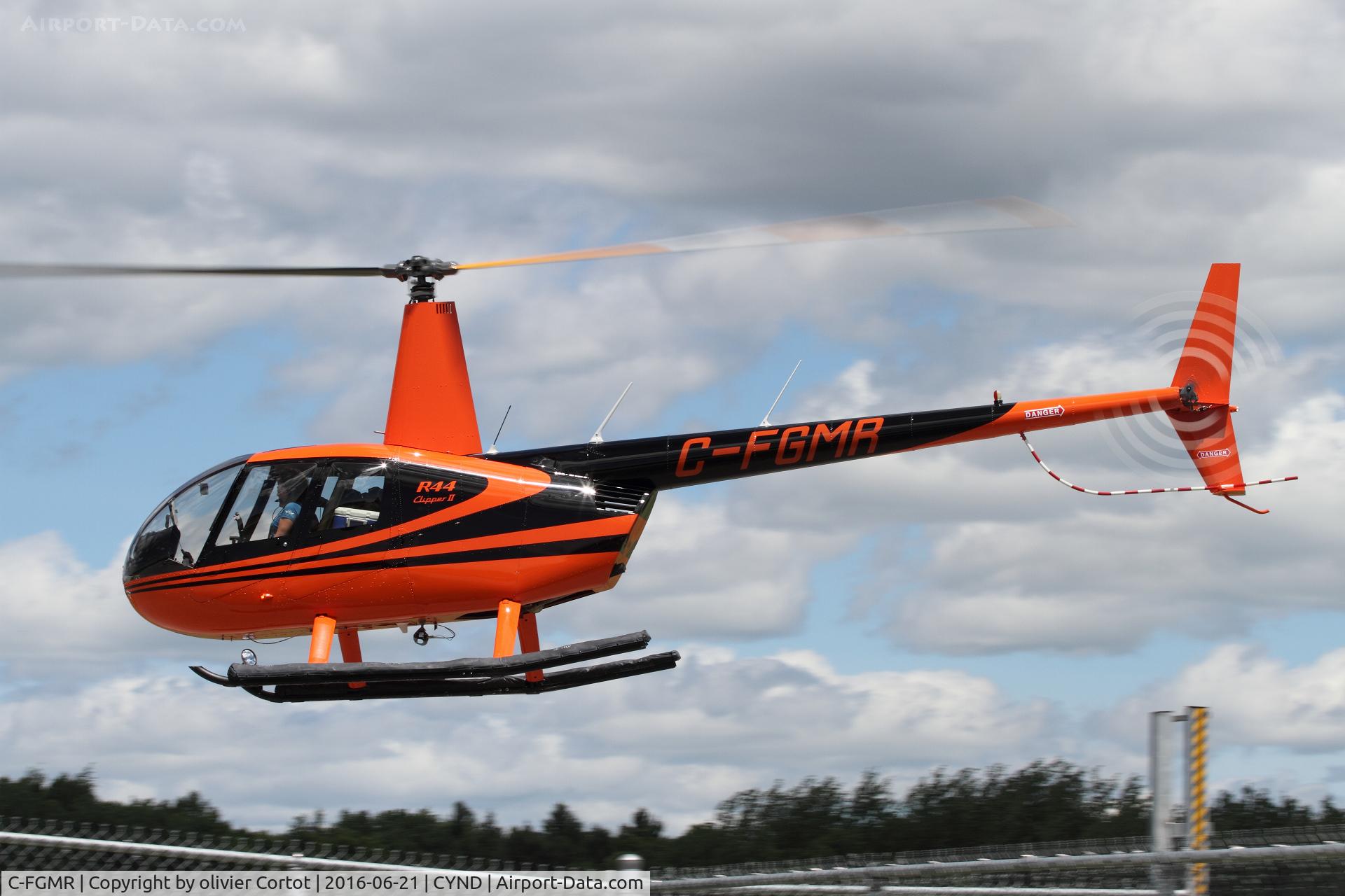C-FGMR, 2009 Robinson R44 II C/N 12673, 2016