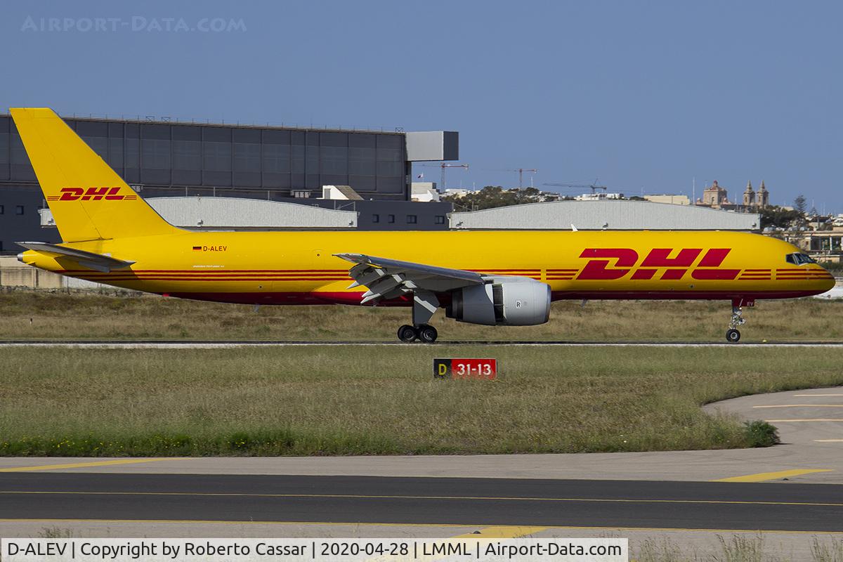 D-ALEV, 1996 Boeing 757-28A C/N 28161, Runway 31