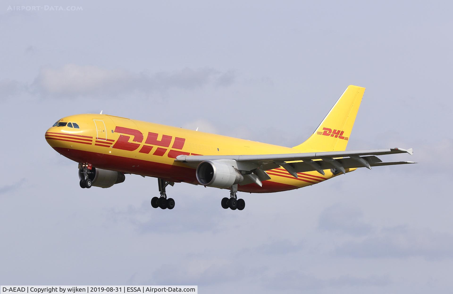 D-AEAD, 1991 Airbus A300B4-622R(F) C/N 617, RWY 26
