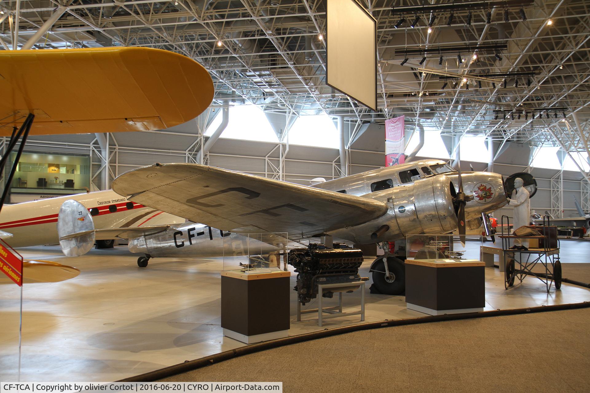 CF-TCA, 1937 Lockheed 10A Electra C/N 1112, june 2016