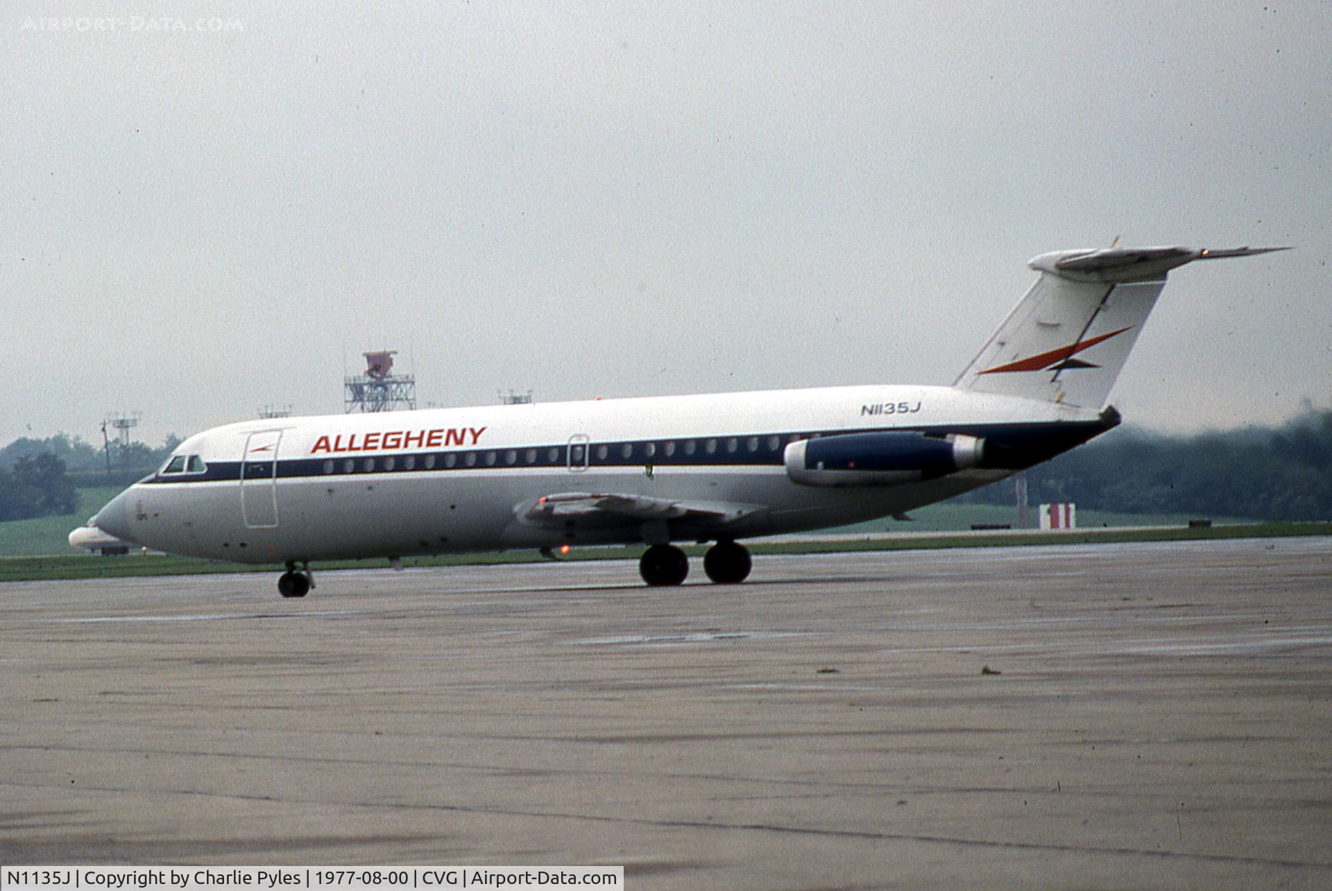 N1135J, 1965 BAC 111-203AE One-Eleven C/N BAC.046, Taxiing