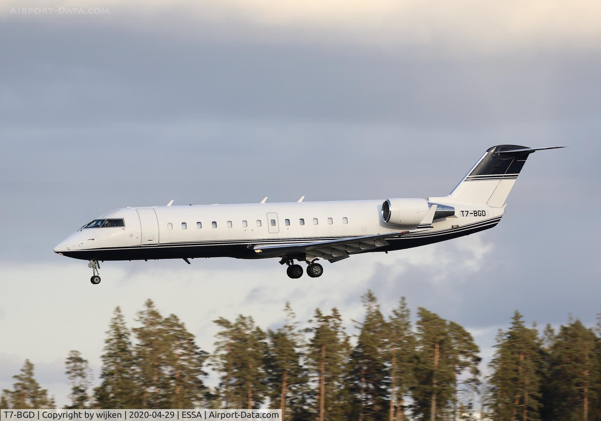 T7-BGD, 1993 Canadair CRJ-100SE (CL-600-2B19) C/N 7008, RWY 01L