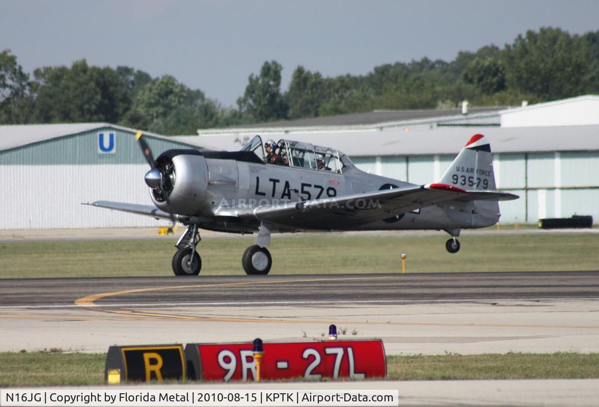 N16JG, 1942 North American AT-6C Texan C/N 88-11731, Pontiac 2010