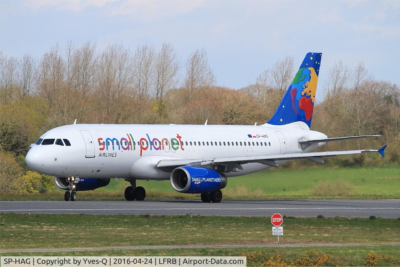 SP-HAG, 2002 Airbus A320-232 C/N 1723, Airbus A320-232, Lining up rwy 25L, Brest-Bretagne airport (LFRB-BES)